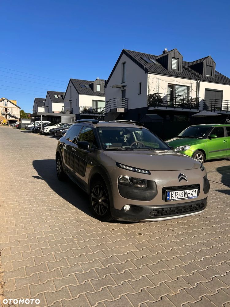 Citroën C4 Cactus 1.2 PureTech Shine Edition S&S - 8