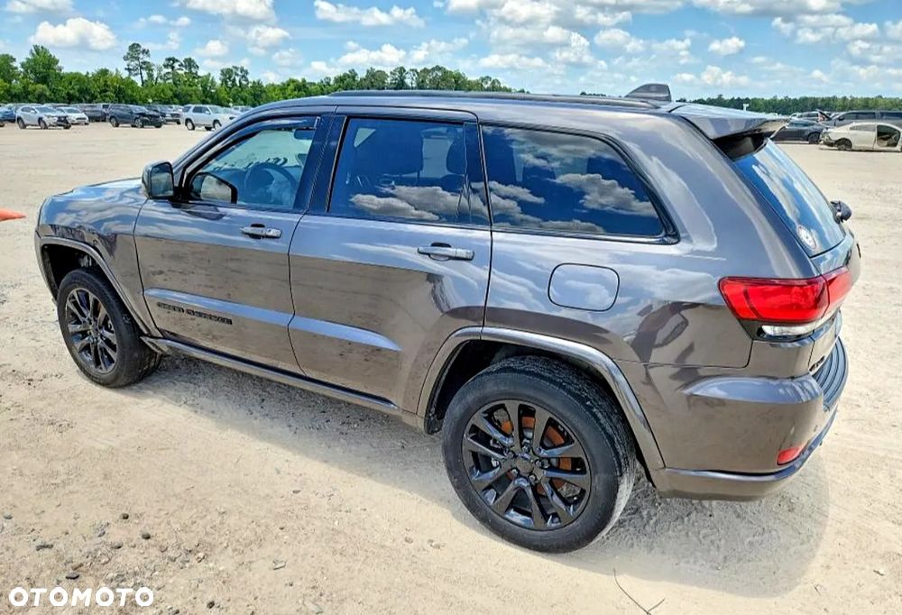 Jeep Grand Cherokee - 2