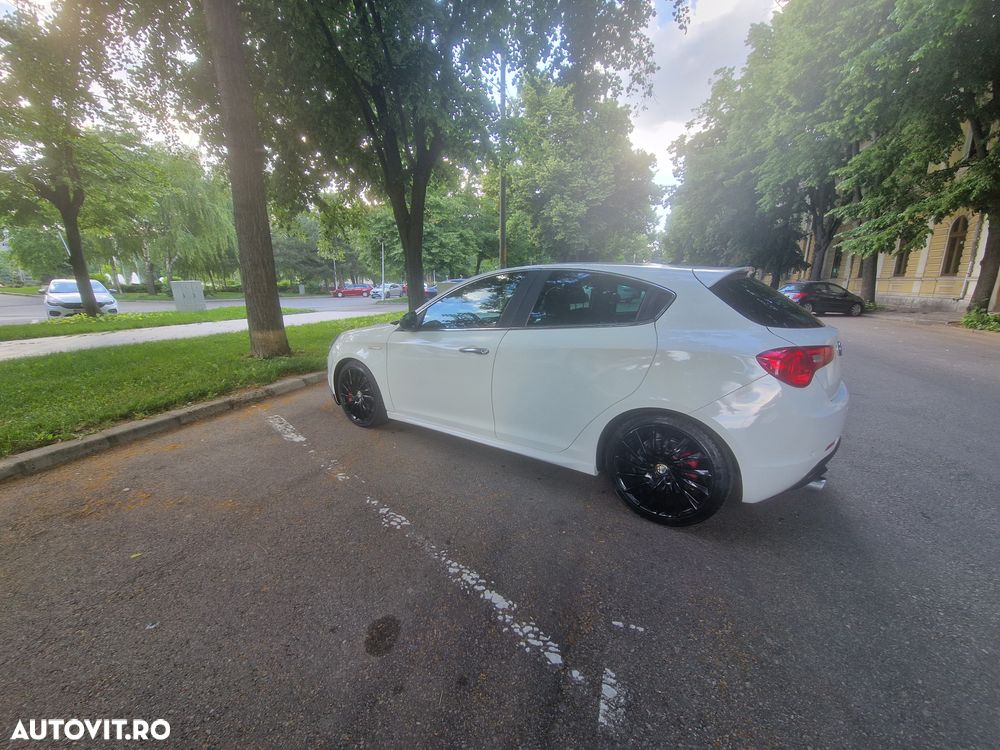 ALFA ROMEO Giulietta 2011 — imagine 3
