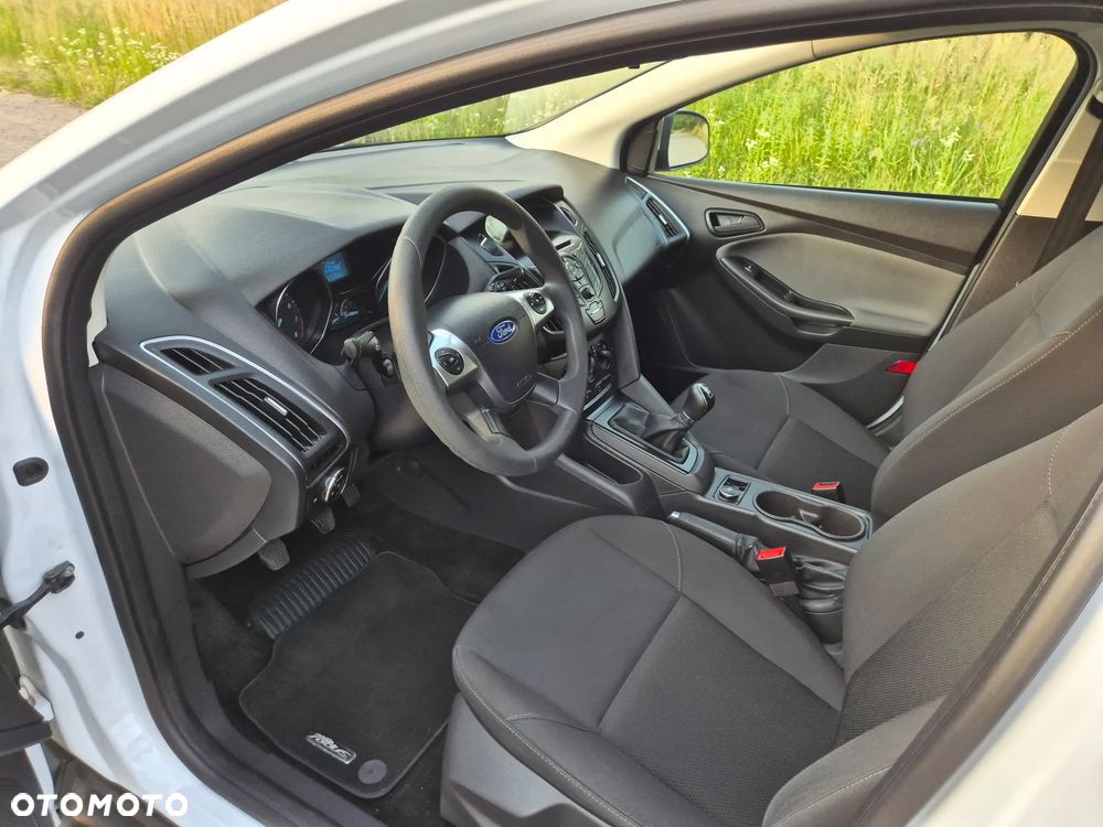 Ford Focus 1.0 EcoBoost Start-Stopp-System Ambiente - 25