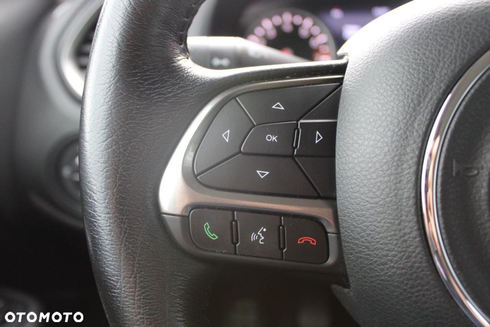 Jeep Renegade - 12