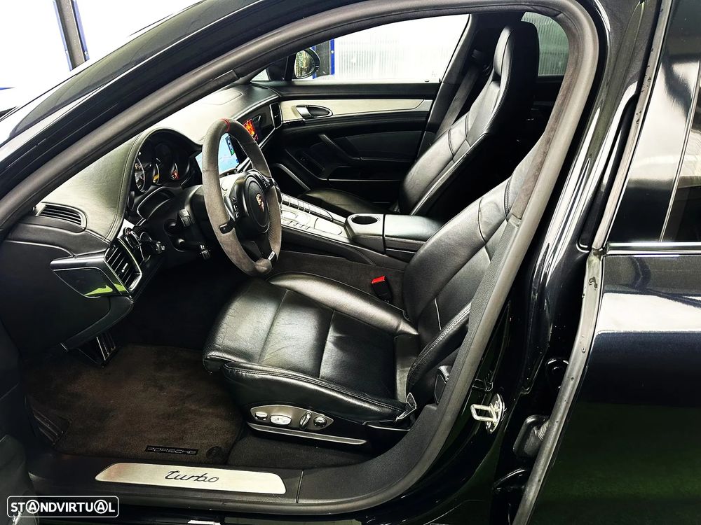 Porsche Panamera Turbo PDK - 14