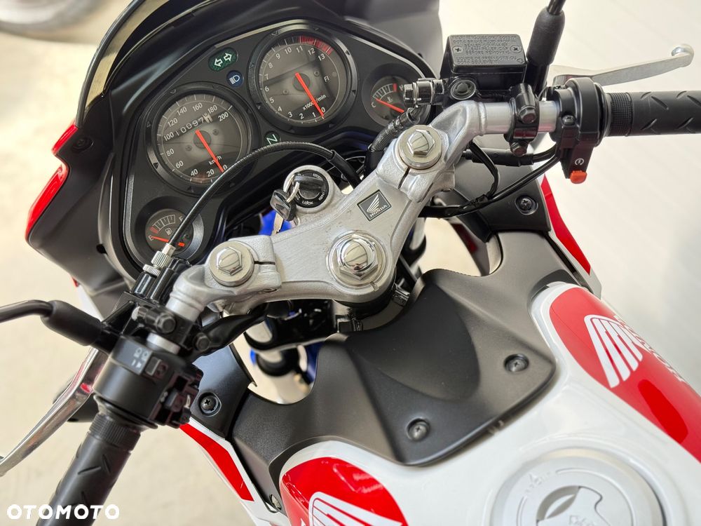 Honda CBR - 26