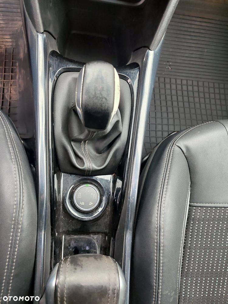 Peugeot 2008 1.6 e-HDi Active S&S - 9
