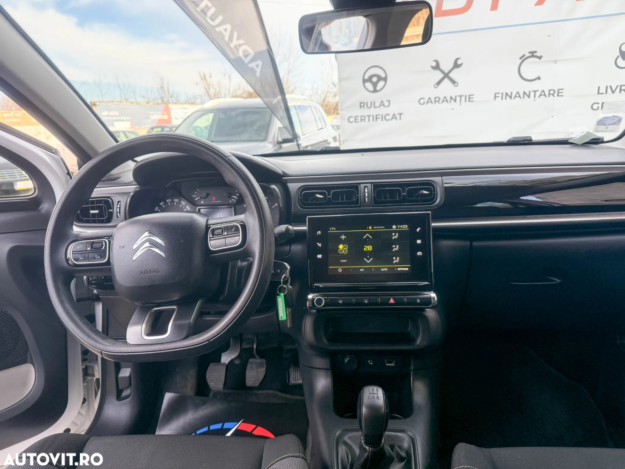 Citroën C3 1.2 PureTech BVM Shine - 19