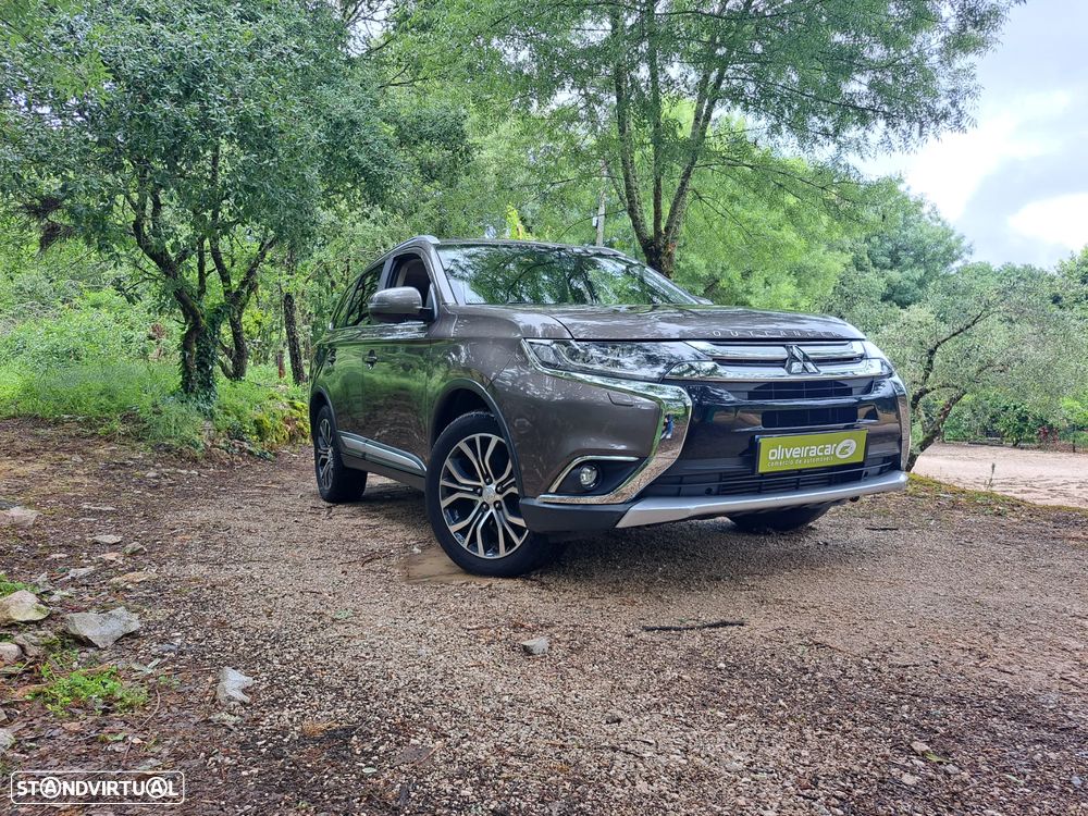 Mitsubishi Outlander 2.2 DI-D Intense - 10