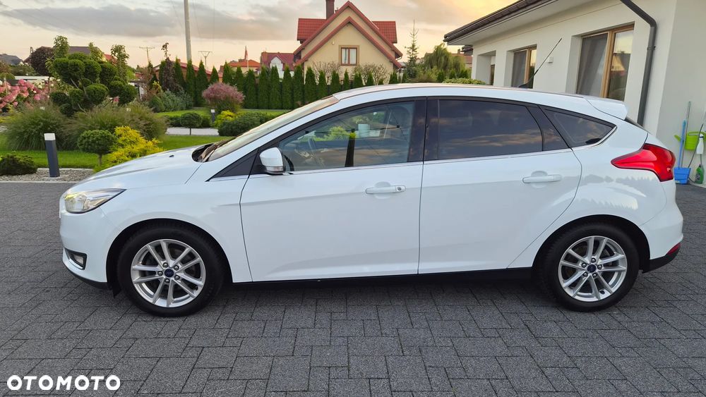 Ford Focus 1.0 EcoBoost Titanium - 29