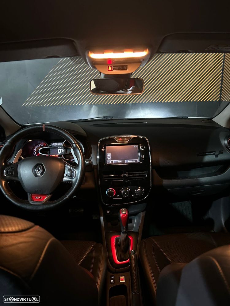 Renault Clio 1.6 T RS EDC - 12