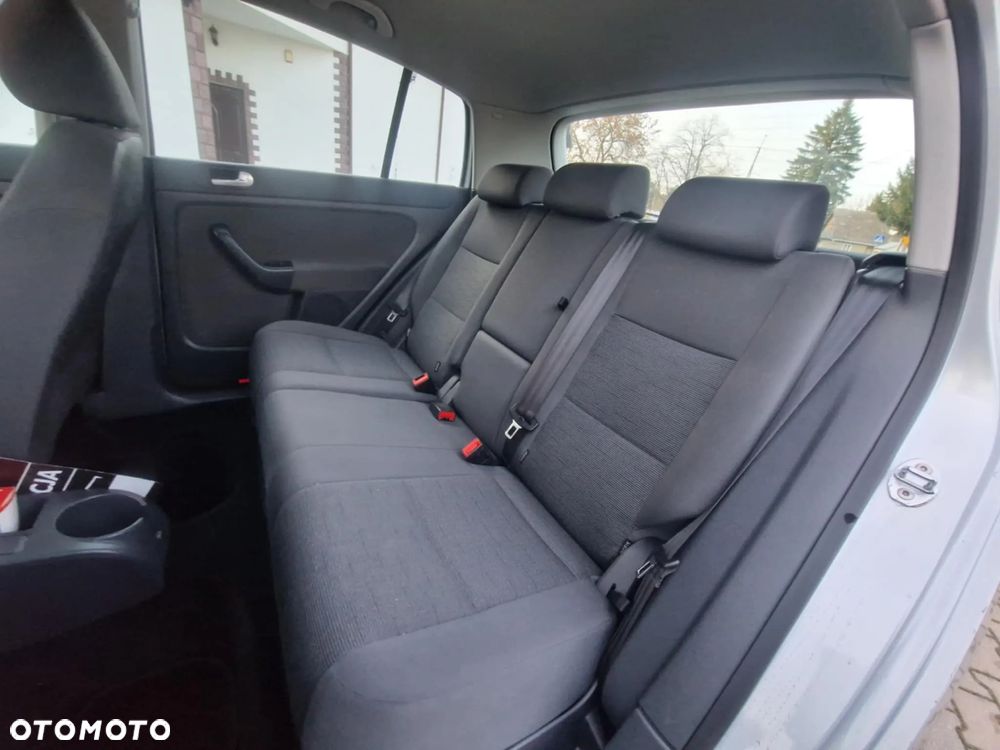 Volkswagen Golf Plus - 28