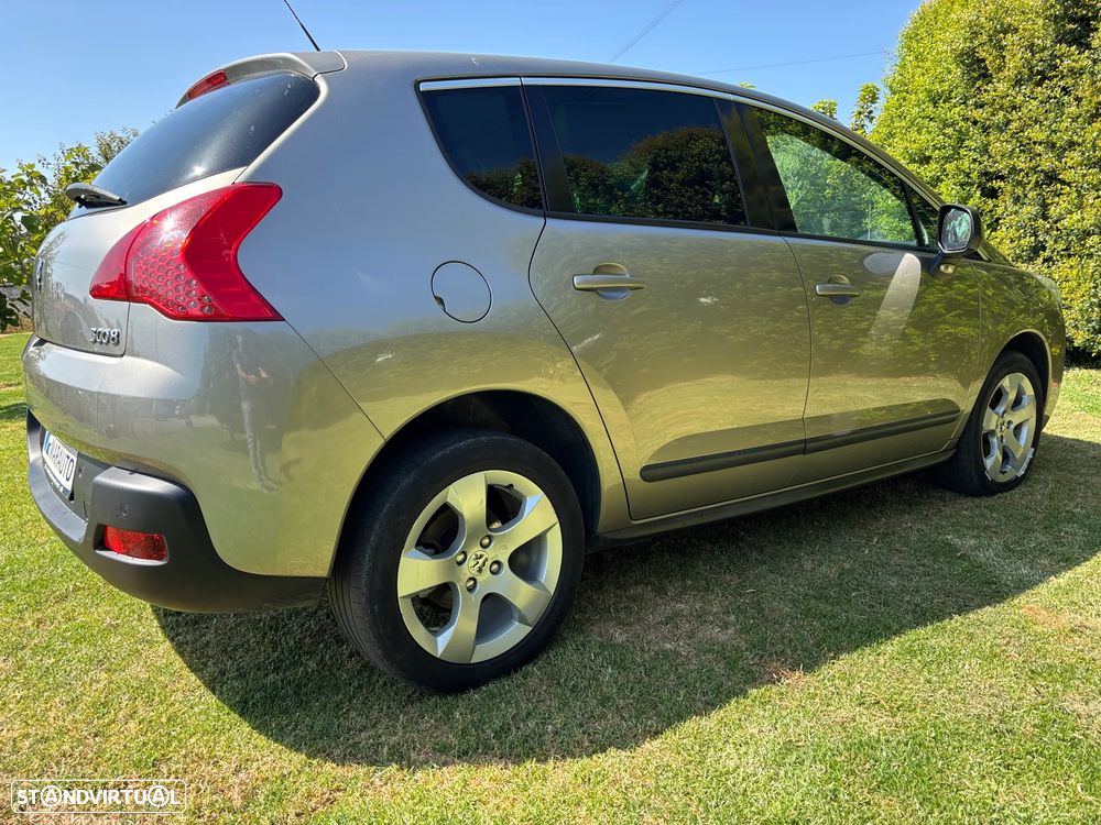 Peugeot 3008 1.6 HDi Allure - 10