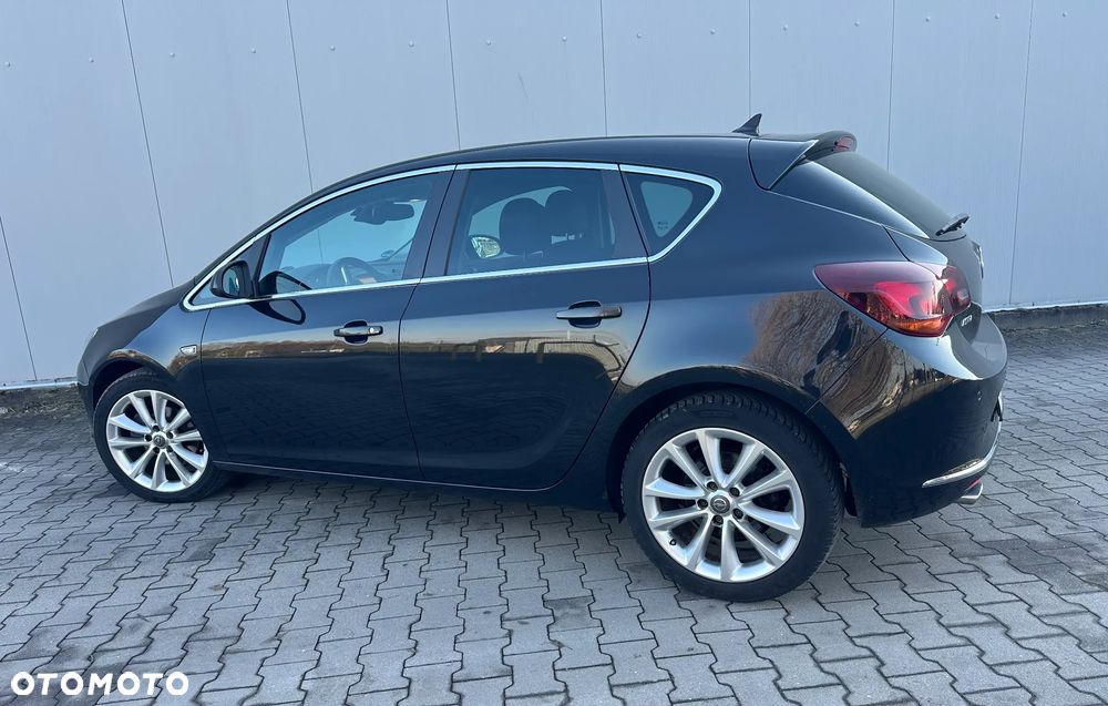 Opel Astra 2.0 CDTI DPF Automatik Exklusiv - 9