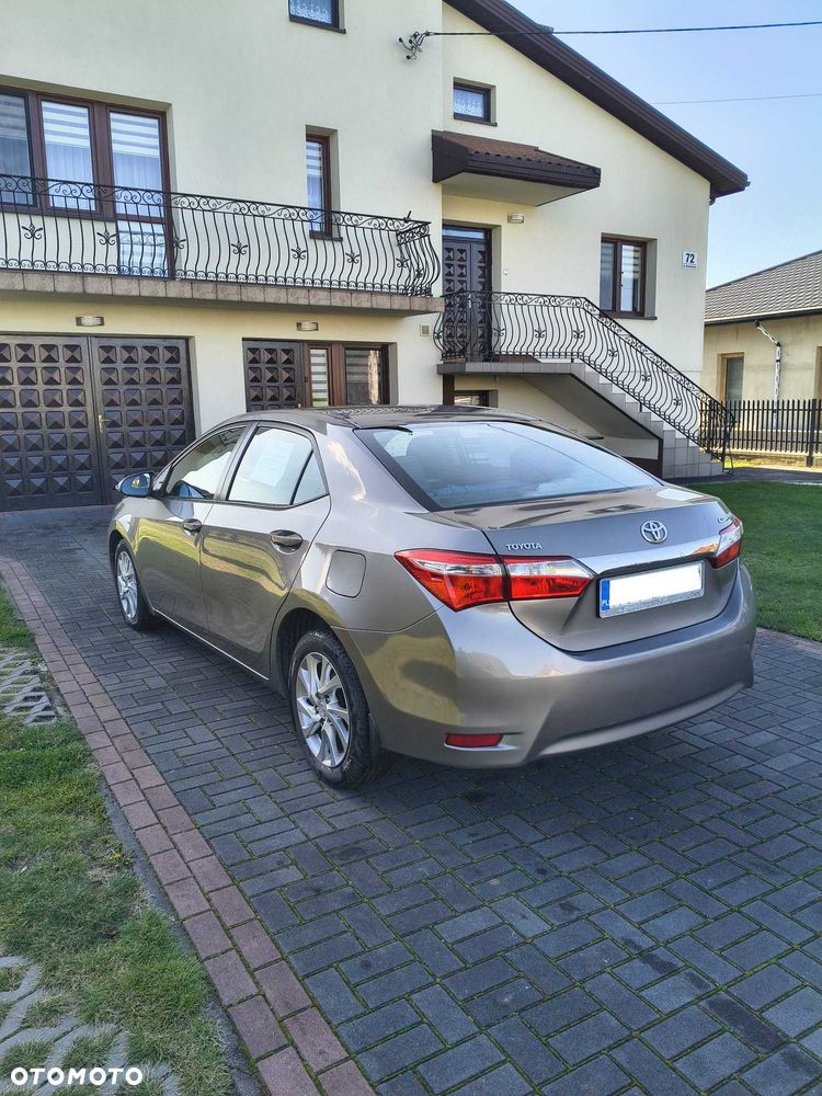 Toyota Corolla - 4