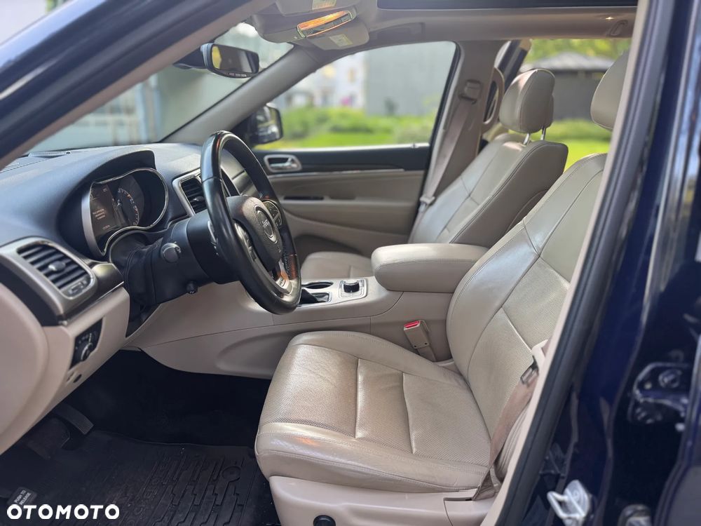 Jeep Grand Cherokee - 21