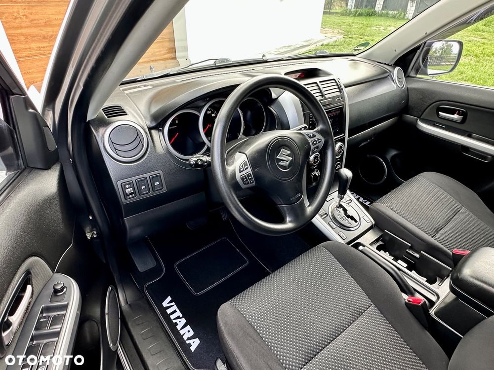 Suzuki Grand Vitara 2.0 Automatik Comfort + Family - 6