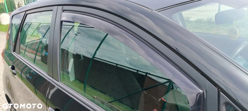 Subaru Trezia 1.3i Active - 11