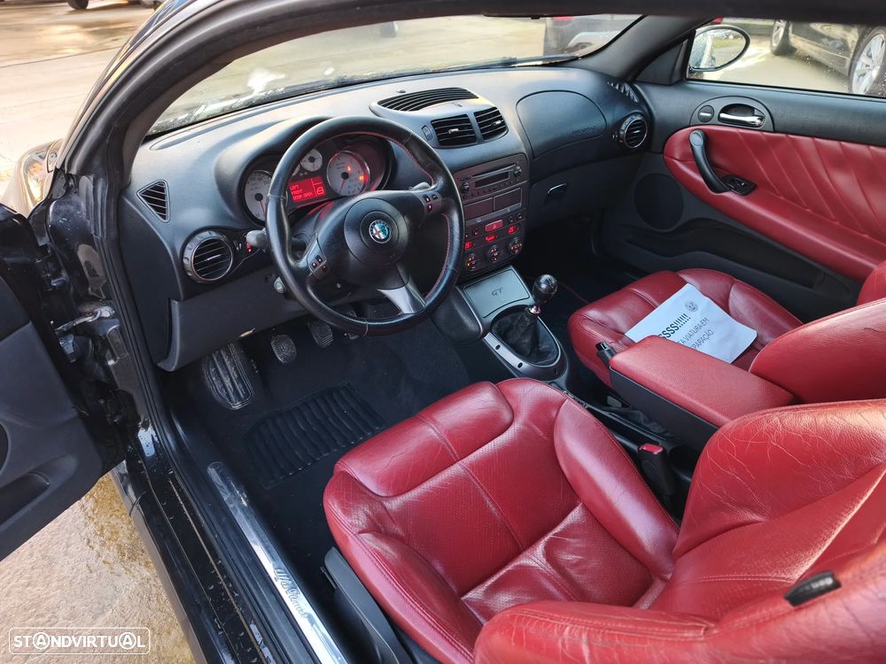 Alfa Romeo GT 1.9 JTD M-JET Blackline - 12