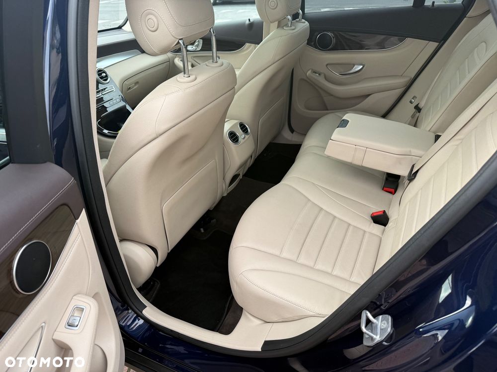 Mercedes-Benz GLC 250 4Matic 9G-TRONIC Exclusive - 16
