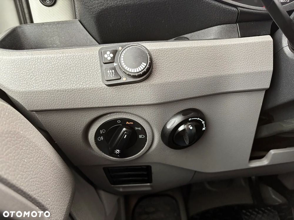 Volkswagen Crafter - 25