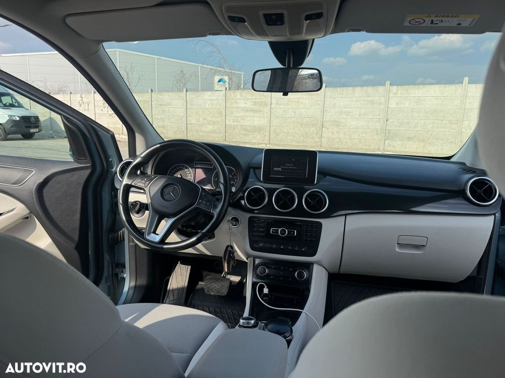 Mercedes-Benz B 180 - 8