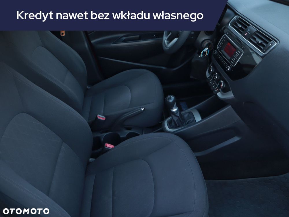Kia Rio - 11