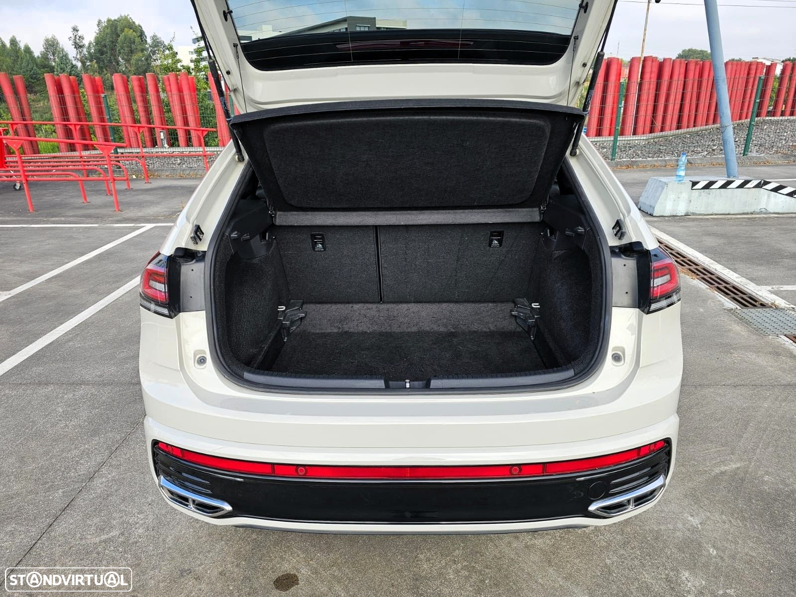 VW Taigo 1.0 TSI R-Line DSG - 11