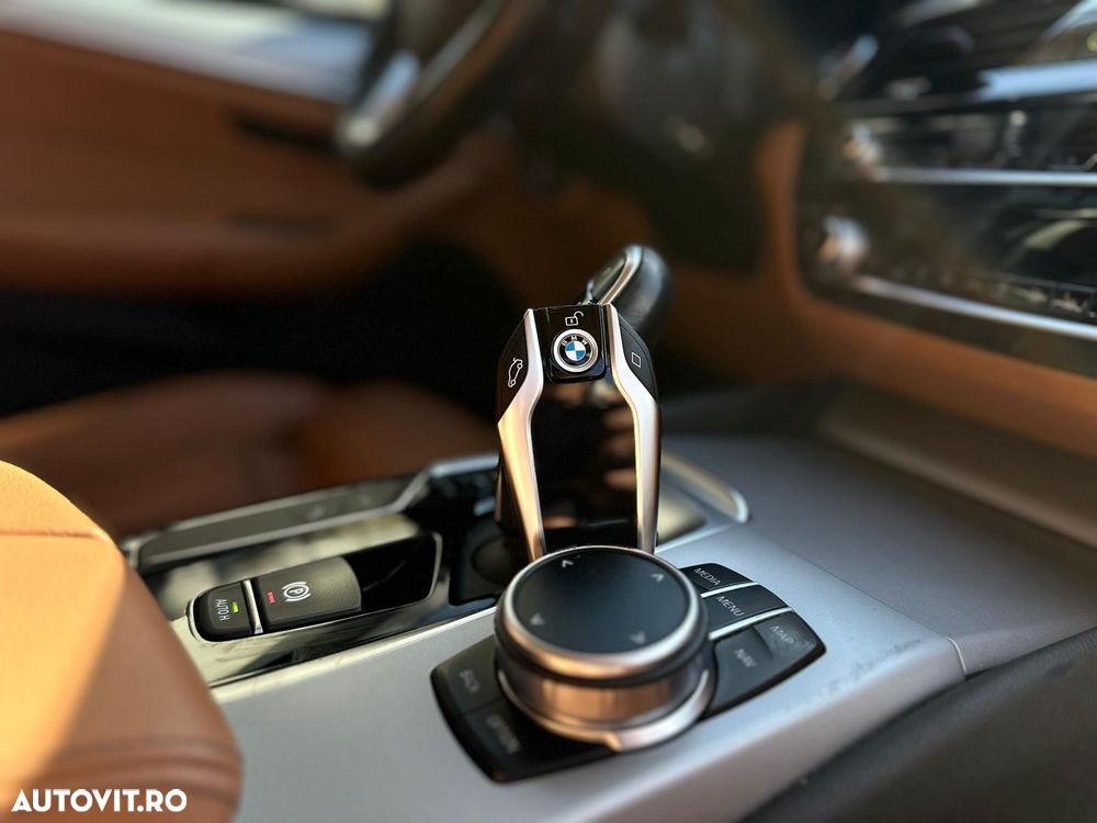 BMW Seria 5 520i Aut. - 7