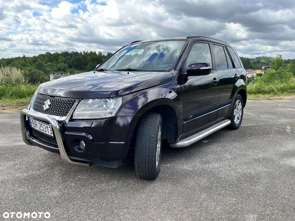 Suzuki Grand Vitara 2.4 De Luxe - 25