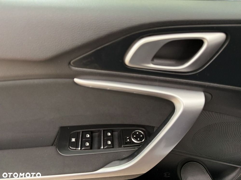 Kia Ceed - 14