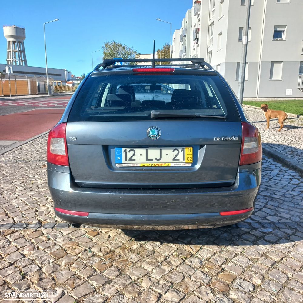 Skoda Octavia Break 1.6 TDi Ambiente - 4