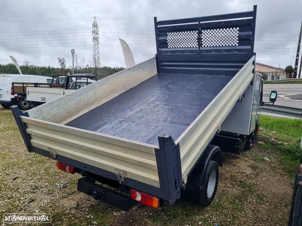 Nissan Cabstar 35.13 Tribasculante c/ caixa arrumação - 4