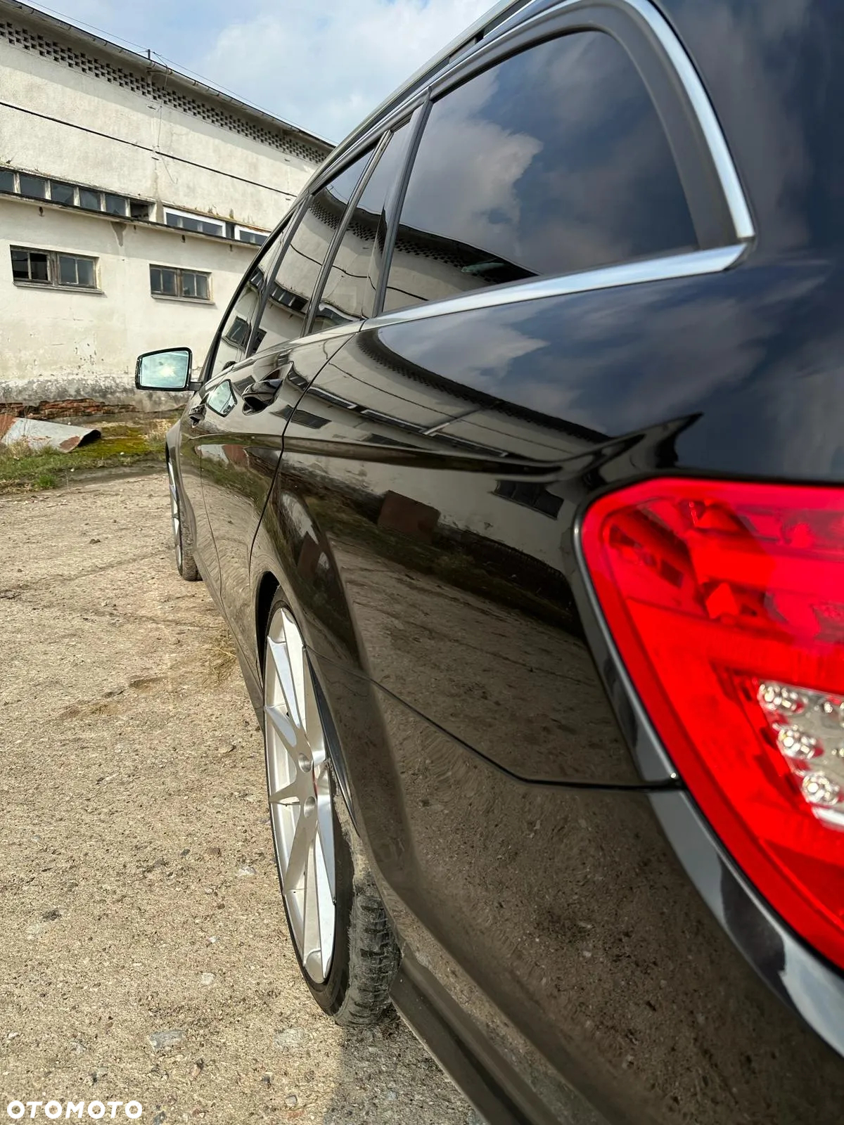 Mercedes-Benz Klasa C 350 T CDI DPF (BlueEFFICIENCY) 7G-TRONIC Avantgarde - 7