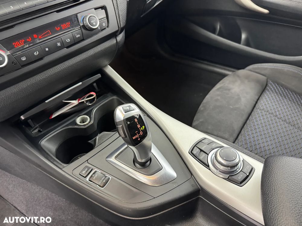 BMW Seria 1 120d Aut. Sport Line - 24