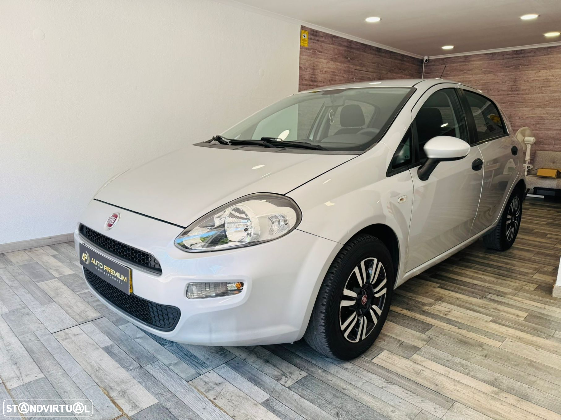 Fiat Punto 1.2 Lounge S&S - 3