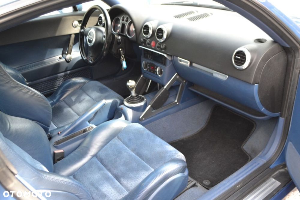 Audi TT Coupé - 8