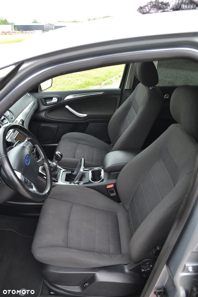 Ford S-Max 1.6 EcoBoost Titanium - 25