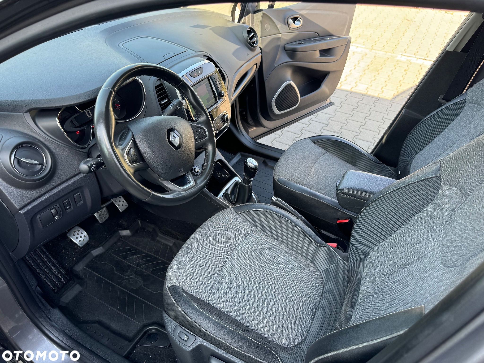Renault Captur ENERGY TCe 120 Elysee - 28