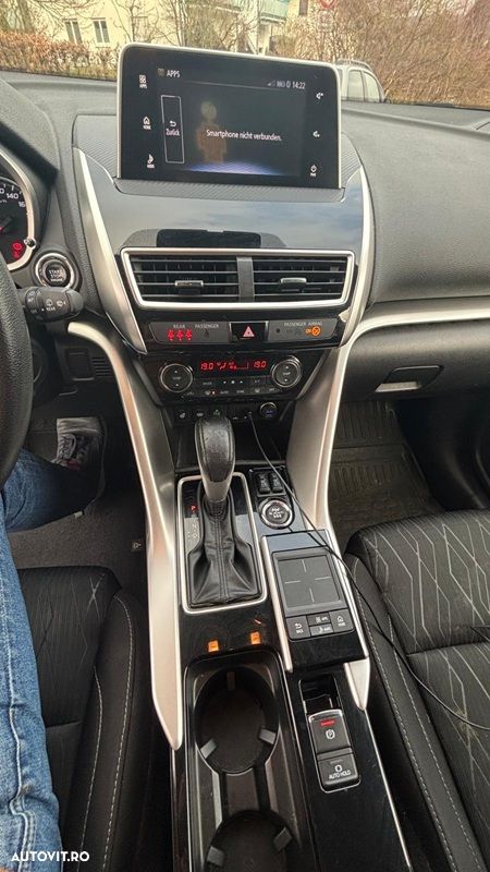 Mitsubishi Eclipse-Cross 1.5-litre 16-valve DOHC MIVEC 4X4 Intense+ Aut. - 8