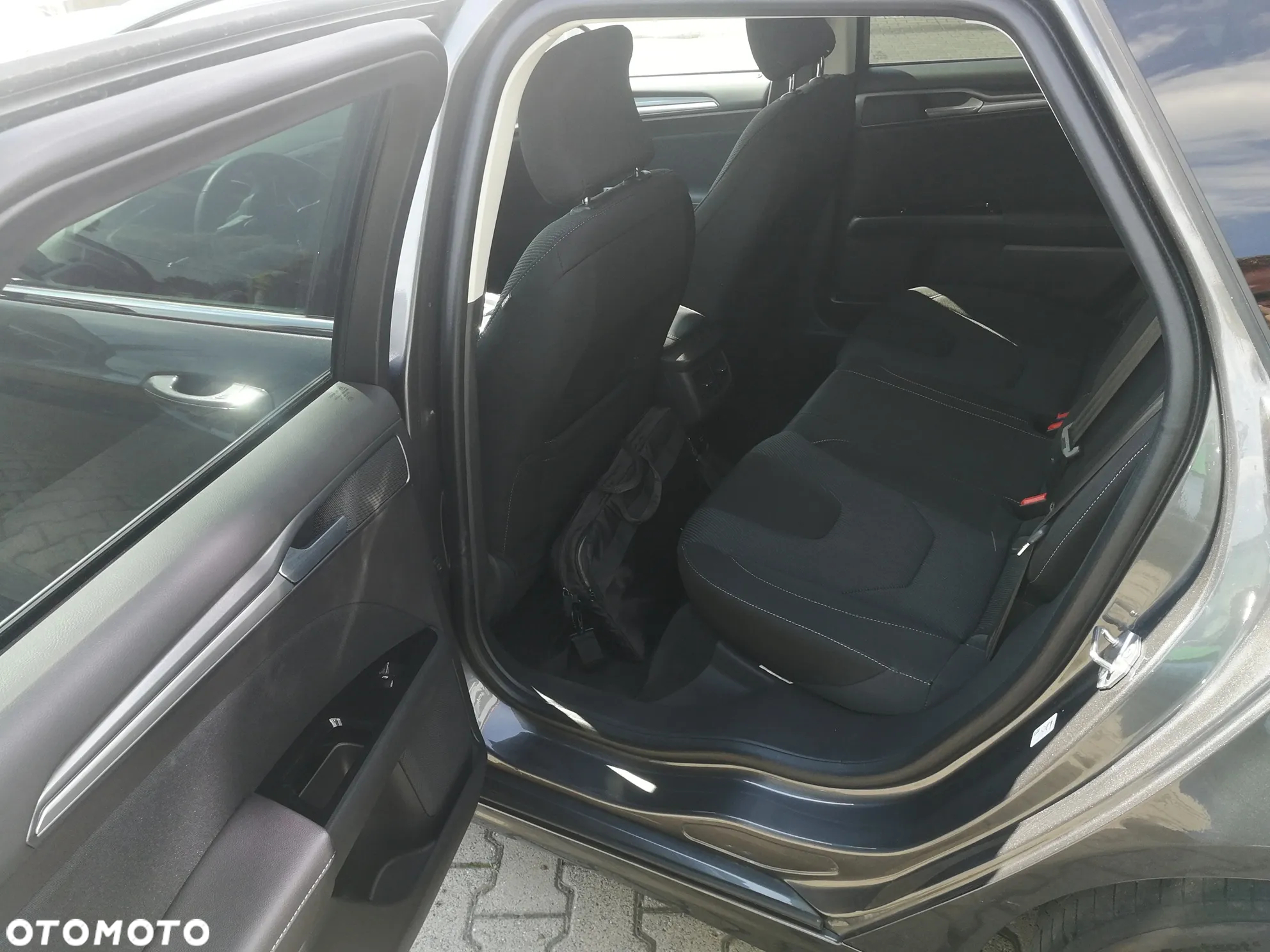 Ford Mondeo 2.0 TDCi Titanium PowerShift - 12