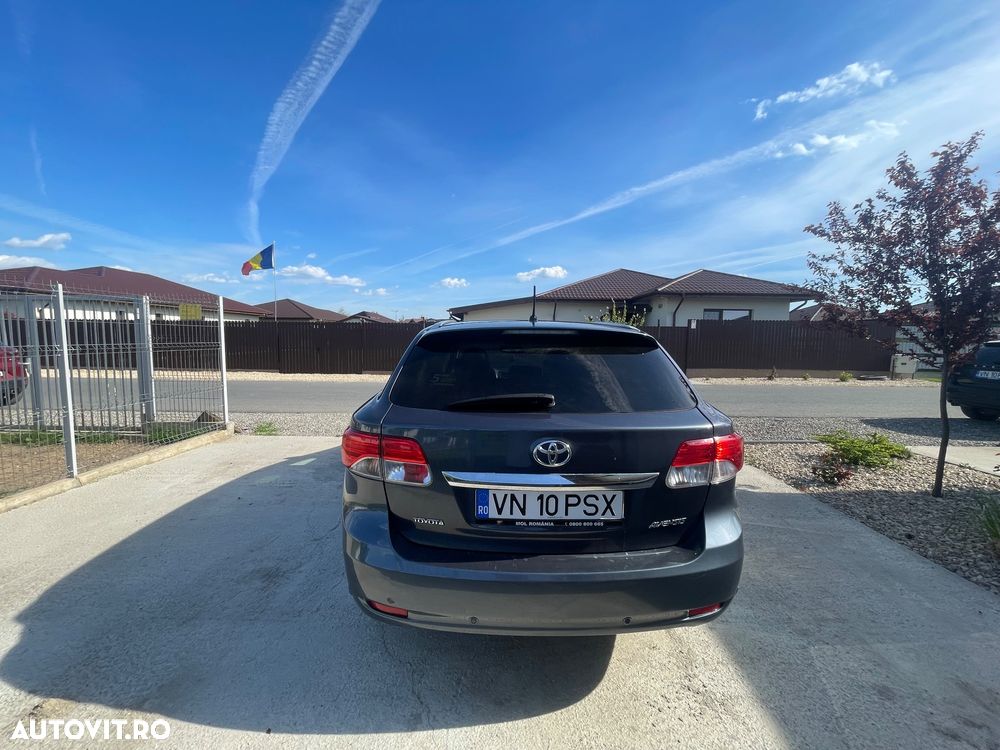 Toyota Avensis 2.2 D-CAT Elegance - 12