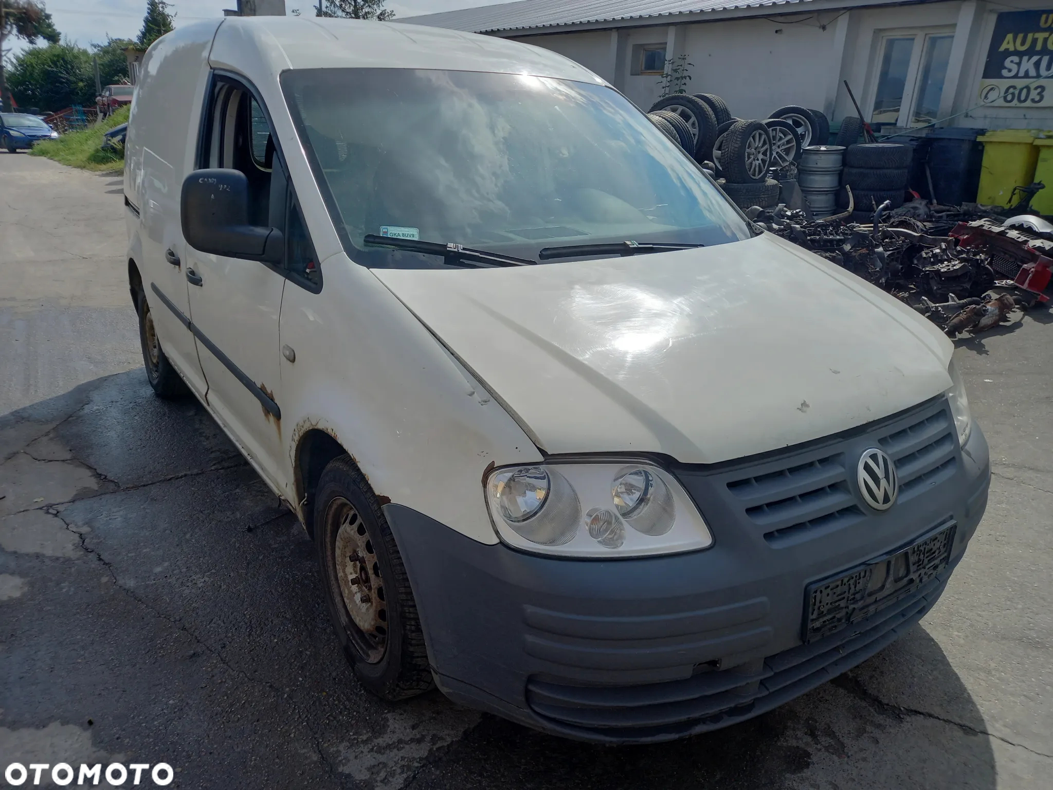 VW CADDY III DRZWI PRAWY TYŁ PRAWE TYLNE Z KLAPY BAGAŻNIKA KLAPA 902 - 11