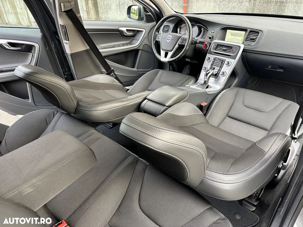 Volvo S60 D2 Geartronic Momentum - 8
