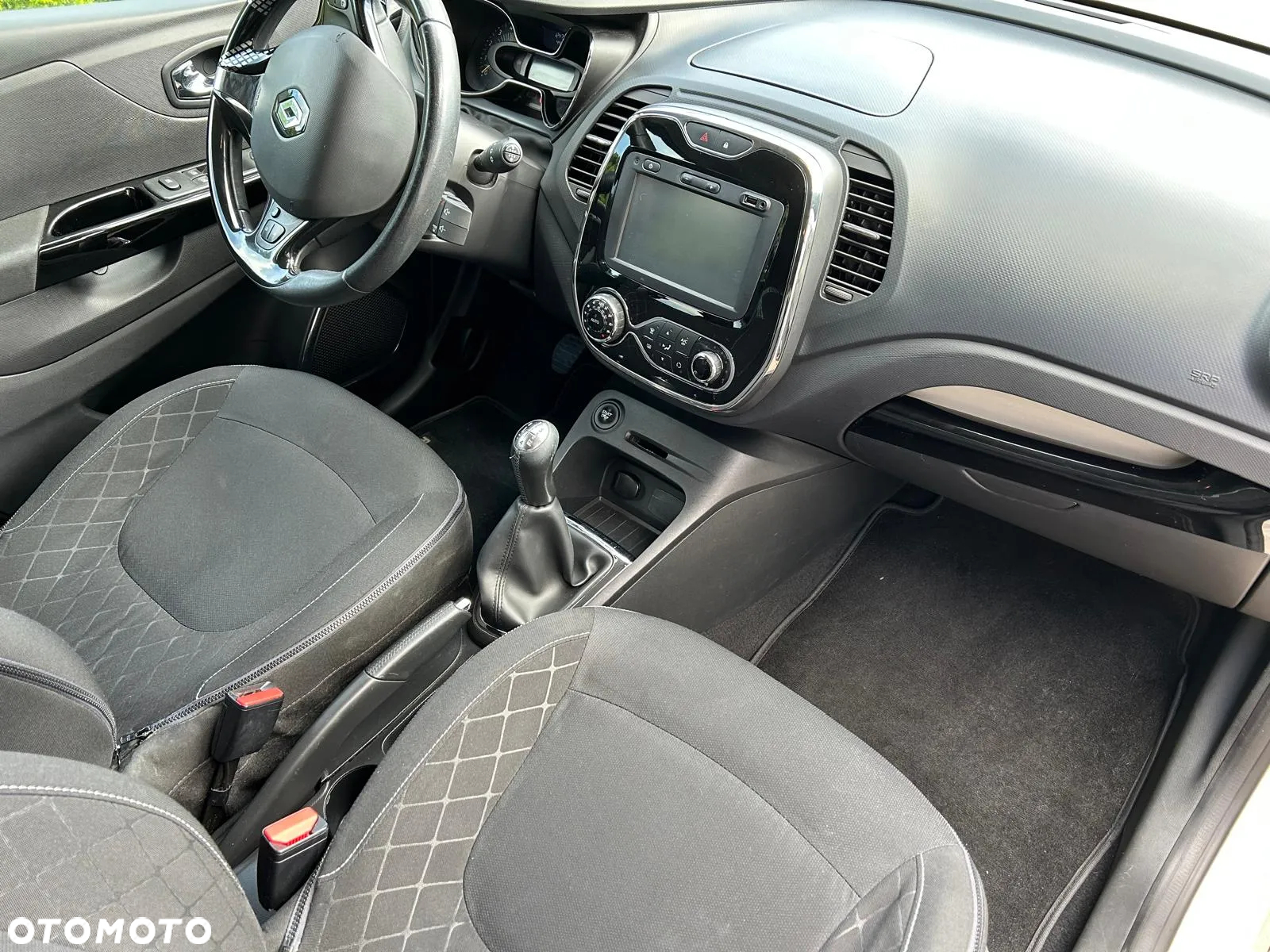 Renault Captur 1.5 dCi Energy Intens - 17