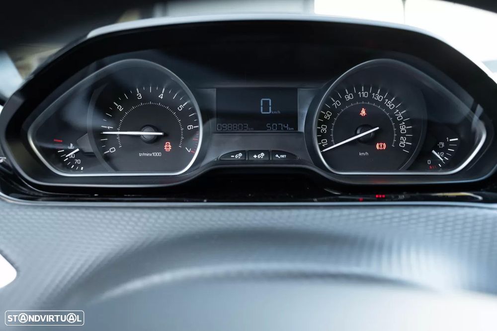 Peugeot 208 1.2 PureTech Active - 17