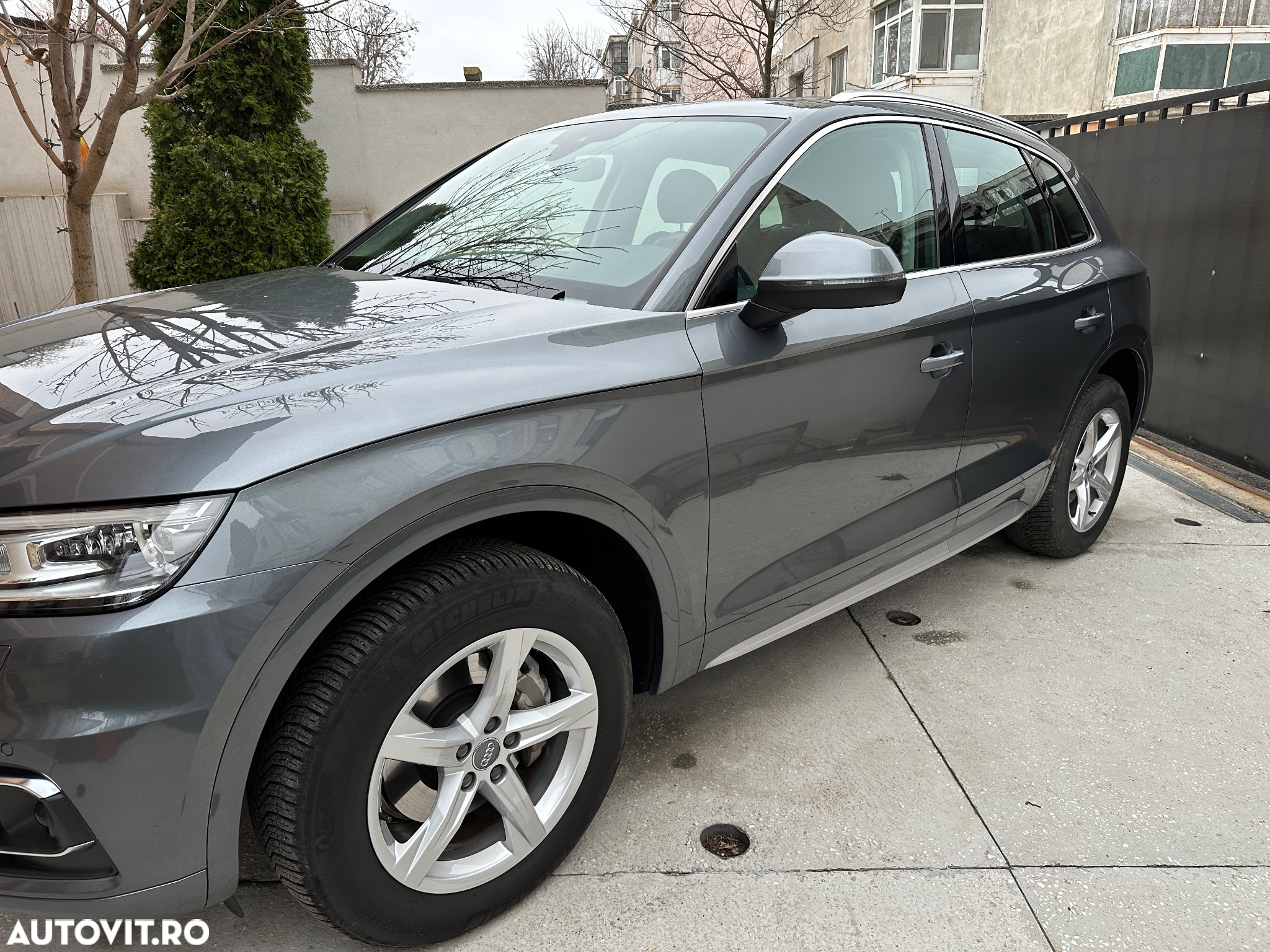 Audi Q5 2.0 40 TDI quattro S tronic Design - 6