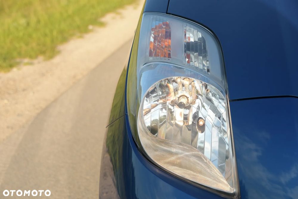 Toyota Yaris 1.0 VVT-i - 18