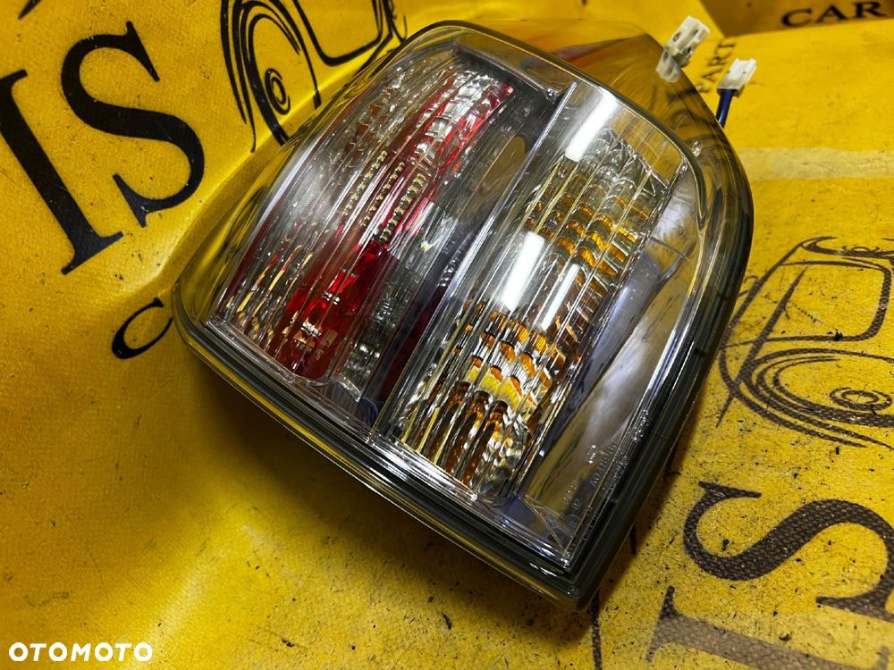LAMPA TYLNA TYŁ PRAWA W BŁOTNIK LEXUS RX 450H ORYGINAŁ - 3