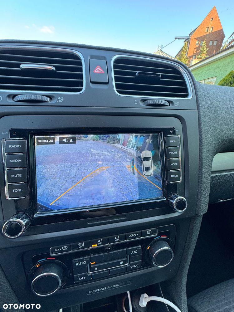 Volkswagen Golf 1.6 TDI DPF BlueMotion - 13