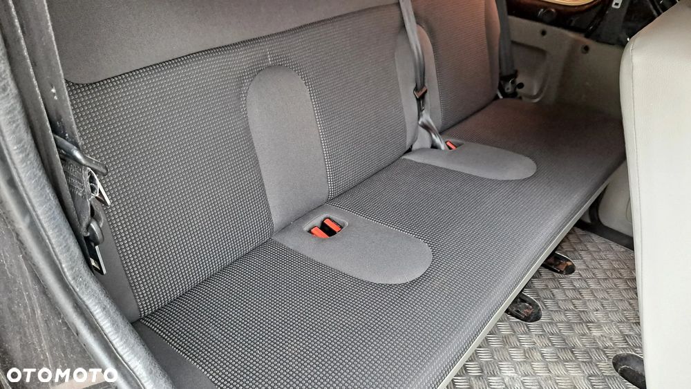 Opel Vivaro - 21