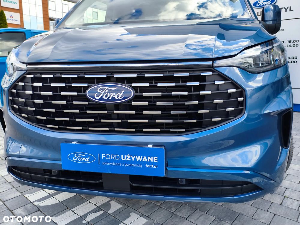 Ford Tourneo Custom 2.0 EcoBlue 320 L2 Titanium - 32