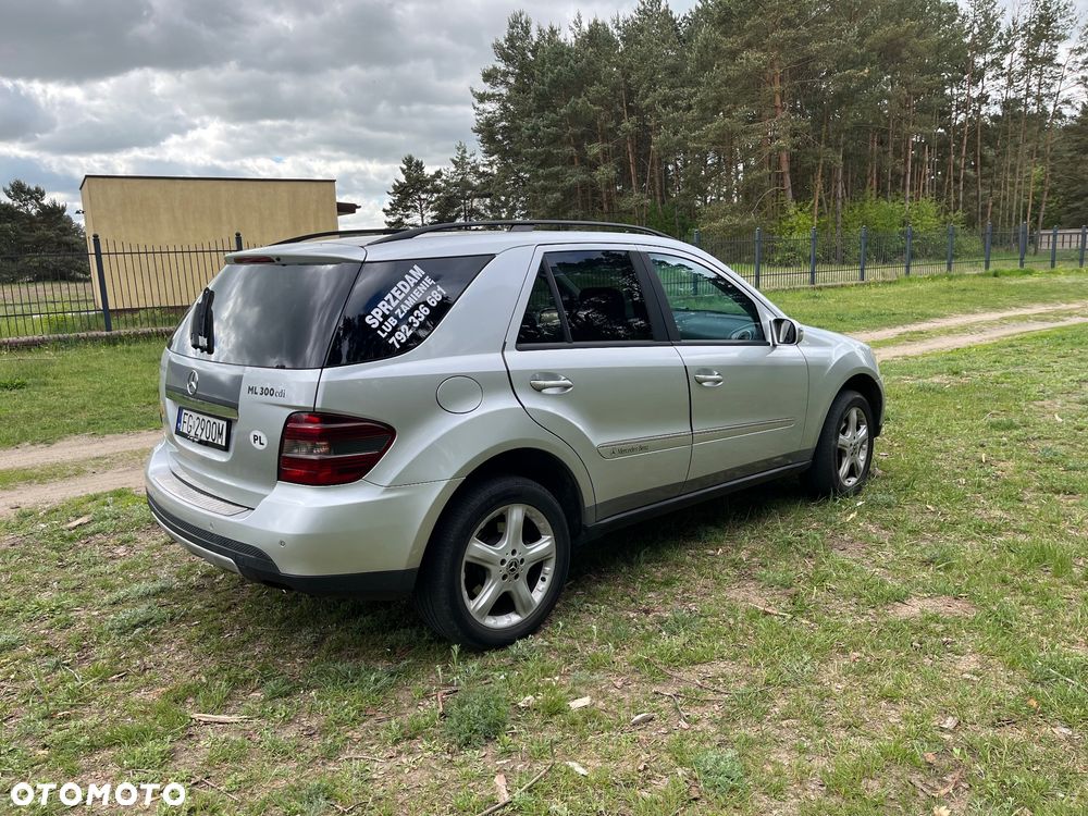 Mercedes-Benz ML - 4